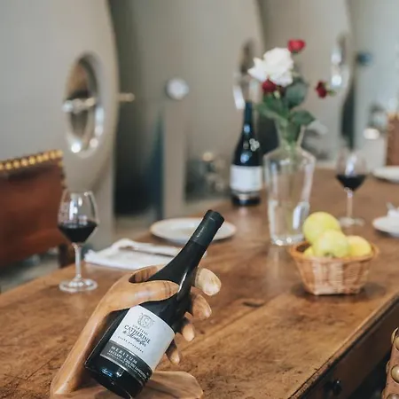 לינה וארוחת בוקר Chateau Catherine De Montgolfier - B&B Et Gites - Piscine - Domaine Viticole Bio Avec Degustation