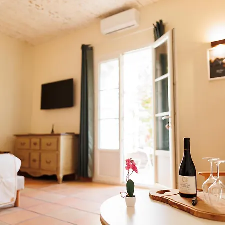 Bed & Breakfast Chateau Catherine De Montgolfier - Et - Piscine - Domaine Viticole Bio Avec Degustation Narbonne