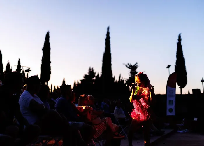 Chateau Catherine De Montgolfier - Et - Piscine - Domaine Viticole Bio Avec Degustation Oda ve Kahvaltı 3*